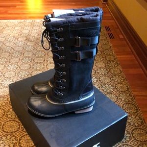 NWT (8.5) Conquest Carly II Black & Silver Boots